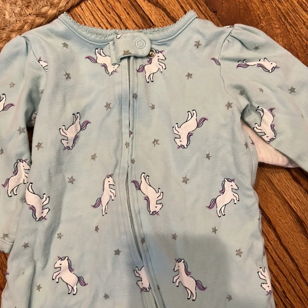 UNICORN SET - CARTERS 9M - PAJAMAS, OUTFIT, and JACKET WITH UNICORN HORN